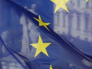 However, apart from the Anglo-Saxon attacks and Brexit, the Eurozone receives also intolerable trade pressure from China, which keeps its national currency devalued -with all that this implies through the competitive perspective for the European industry and employment. Unfortunately, while the American deficits are abysmal, the currency war worldwide will be silent, but rather hard for the European economy and the advanced social background. And in this respect, the positions of President Donald Trump as expressed to the Chancellor Angela Merkell, mean a lot. They foreshadow tensions that are difficult to predict how they will be interpreted by the markets.