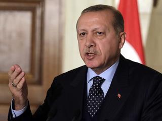Only a credible U-turn in Turkish policies – raising interest rates, submitting to an IMF program and mending relations with the United States and the EU – can support the exchange rate and dampen the surge in inflation ahead.