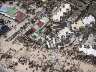 Hurricane Irma is responsible for six dead in Florida, destroying homes and complete landscapes. Governor Rick Scott declared the state of emergency and president Donald Trump promised to give all the help needed, especially extra money. Days after Irma began her assault on the Caribbean and southern Florida, Irma was still churning north on Monday, causing fresh damage in areas where many Floridians had sought refuge over the weekend.