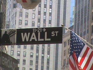 2018 was not a good year for investors. Not only did the global equity markets end the year with losses, there was also little money to be made from investments in commodities, gold or high-yield government and corporate bonds. One main lesson that ought to be learned from 2018 is that following majority opinions among analysts and market participants does not guarantee investment success at all