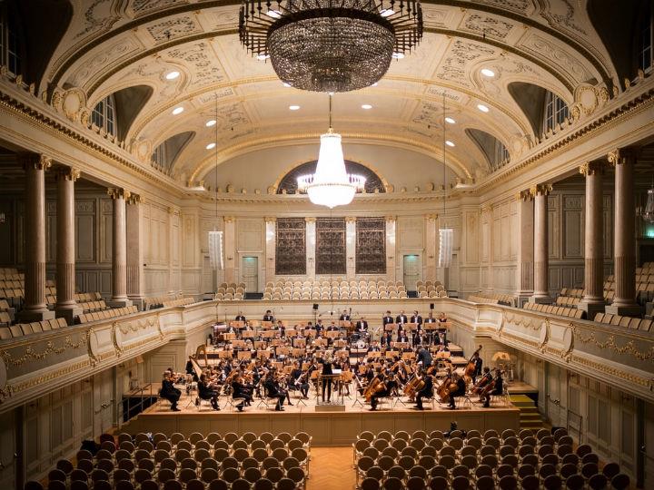 Two Commissioners shared the view that EU culture and values had to be preserved “at all costs” and told MEPs that an EU support plan for the cultural and creative sector was under way, as part of the wider EU recovery plan.