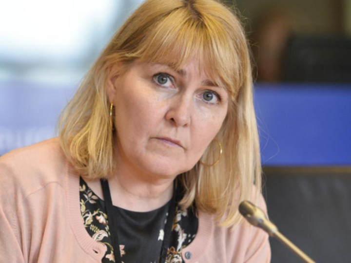 "As part of the Commission’s proposal for the DSA, presented in December, platforms will face the prospect of billions of euros in fines unless they abide by new rules across fields including advertising transparency, illegal content removal, and data access."