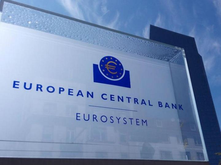 In order to support funding options in non-euro member states fighting the consequences of the COVID-19 pandemic, the MEPs reintroduced transitional arrangements for exposures to national governments and central banks denominated in a currency of another member state.