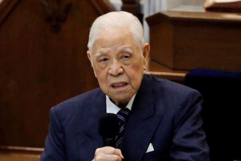 Inaugurated as president in 1988, Lee pushed for the abolishment of the Temporary Provisions Effective during the Period of Communist Rebellion as well as constitutional amendments, Legislature reform and democratic presidential elections. He was directly elected as Taiwan’s president in 1996 and dubbed “Mr. Democracy” for his role in ending authoritarian rule, Su added.