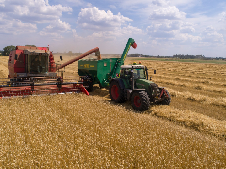 Conventional row-crop agriculture continues to dominate across the world, causing severe pollution and environmental degradation.