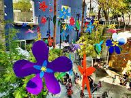 A survey conducted last month by Deutsche Welle found that only half of Ukrainians support the agreement with the EU, while a third of the respondents rejected it outright. Many voters in the eastern half of Ukraine are still nostalgic for their Soviet brotherhood with Russia, whose language, culture and politics they still tend to emulate.