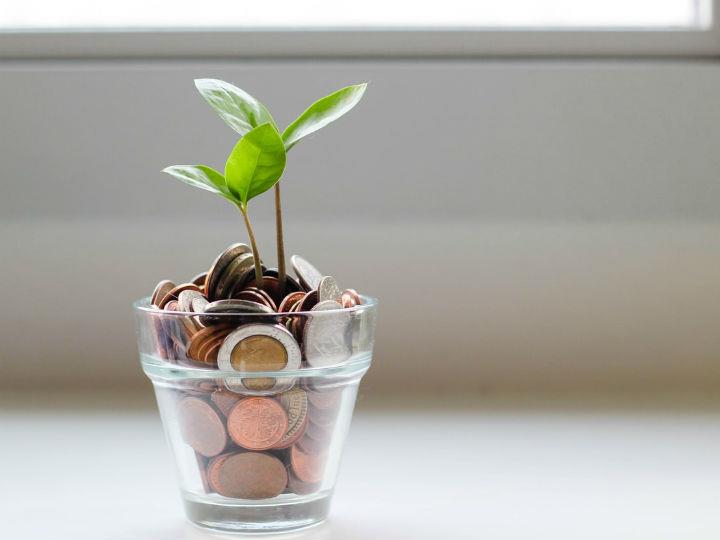 MEPs approved new rules to temporarily ensure favourable conditions for banks in order to support credit flows to companies and households and absorb losses, mitigating the severe economic consequences of the COVID-19 pandemic and the enforced confinement.