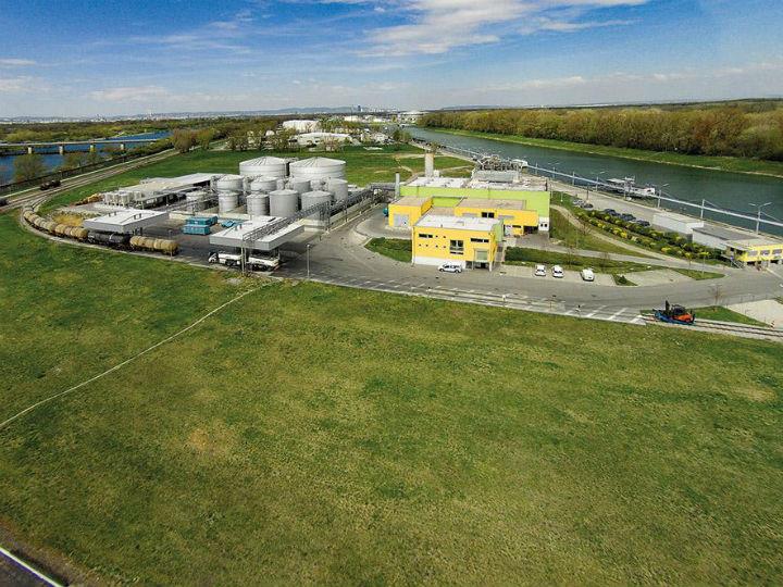 “In times of a shortage of feedstock for hand sanitizer production, we started to sell our pharmaceutical glycerin directly to pharmacies and chemists”. 