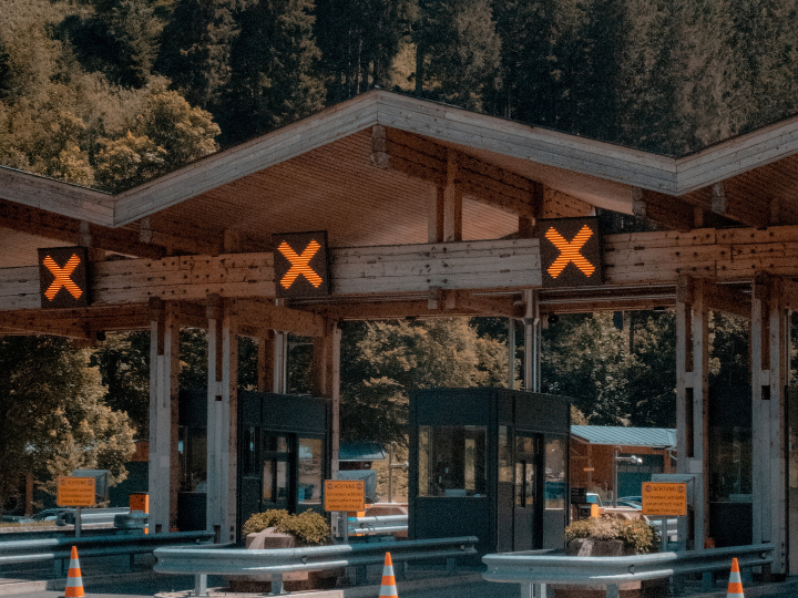 Border controls will be reinstated as of 21 October for an initial period of 10 days, which the government may decide to extend.