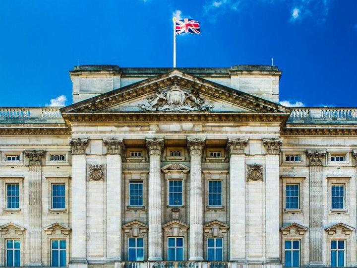 «In the warped British system of “first-past-the-post,” the Conservative Party got 56.2% of seats in parliament, while receiving only 43.6% of the popular vote.»