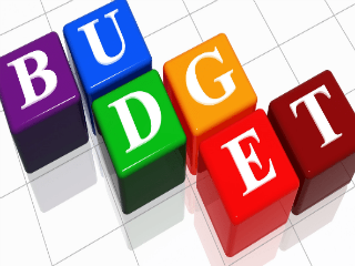 National contributions could rise to 1.3% of European GDP, especially if the member states agree to obtain new fiscal resources, not from citizens, but from those who have the capacity to pay them, such as polluting companies or digital sector multinationals.