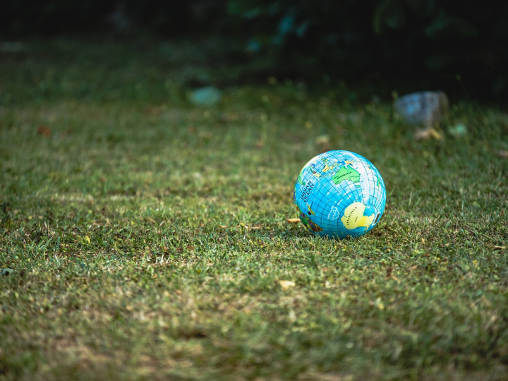 The European Union’s sustainable finance framework, published on Tuesday, sets out detailed milestones and measures for finance, companies and households to reach its climate goal.