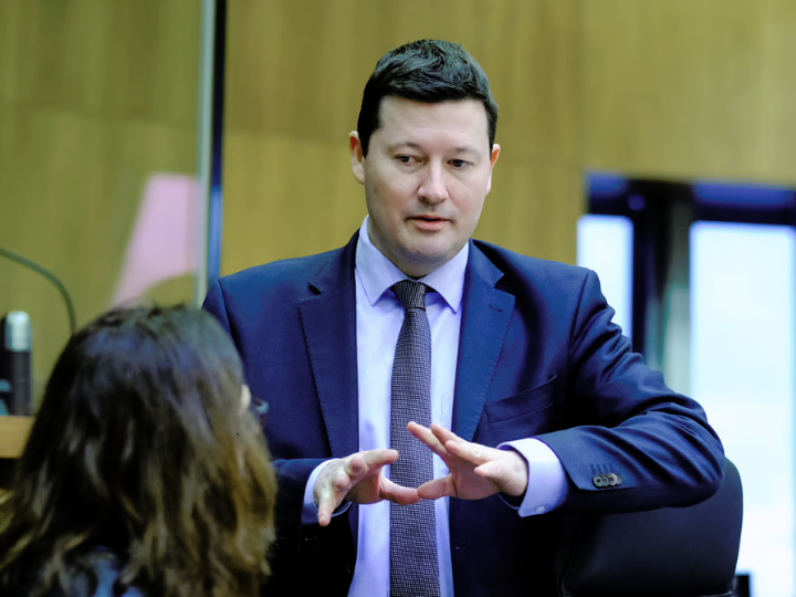 “Oh my God, 55% of Austria’s gas continues to come from Russia,” Selmayr lamented in Vienna on Wednesday night. Paying for continued Russian supplies was tantamount to helping finance its war against Ukraine, and no one protested, he added.