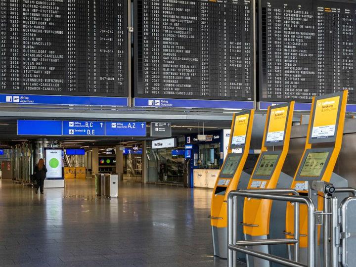 “This is not going to be a normal summer… but when we all do our part we don’t have to face a summer stuck at home or completely lost for tourism industry,” Commission Executive Vice-President Margrethe Vestager said ahead of the openings.