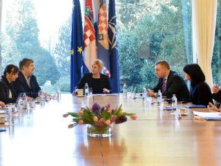 After the fact-finding mission in June 2016 produced particularly bad results, the representatives of the South East Europe Media Organisation (SEEMO), the Association of European Journalists (AEJ), the European Broadcasting Union (EBU), the European Centre for Press and Media Freedom (ECPMF), the European Federation of Journalists (EFJ) and Reporters without Borders (RSF) did find a slightly more positive situation at the beginning of 2018. 