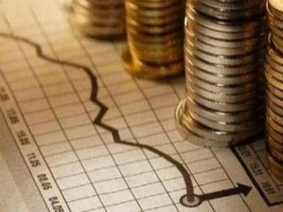 As a result, this deficit considered as not so troublesome, the whole governmental effort should target to a balance between the high primary surpluses which are trapping the economy in stagnation and recession (especially when at the same time they have been “stuck” the great structural reforms for variable reasons) and between the low surpluses or even deficits for a short time, which are nevertheless succeeding the demand revival and the recovery of the real economy from deep recession.