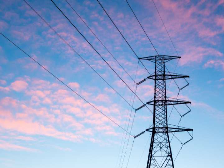 «Splitting the electricity market into two parts eliminates this negative result (pay twice for the same electricity), dilutes the impact of high-cost fossil-based electricity and delivers the benefits of low cost zero-carbon electricity to citizens. »