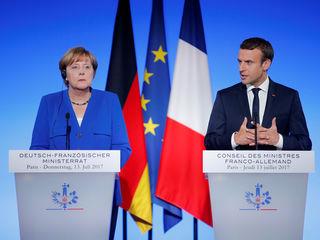 The northern Europeans opposed his ideas, letting them do the running for Merkel. Not only that. European leaders didn’t offer their own views about Europe’s future. It’s as if they were afraid of challenging euroskeptics and populists, who were quick to capitalize on their silence. The Franco-German engine lacked the steam to move forward.