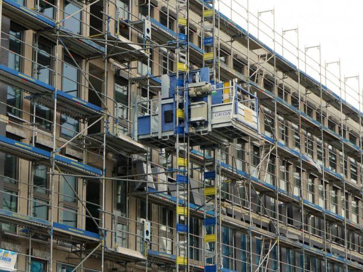 The Commission aims to at least double renovation rates in the next ten years and make sure renovations lead to higher energy and resource efficiency.