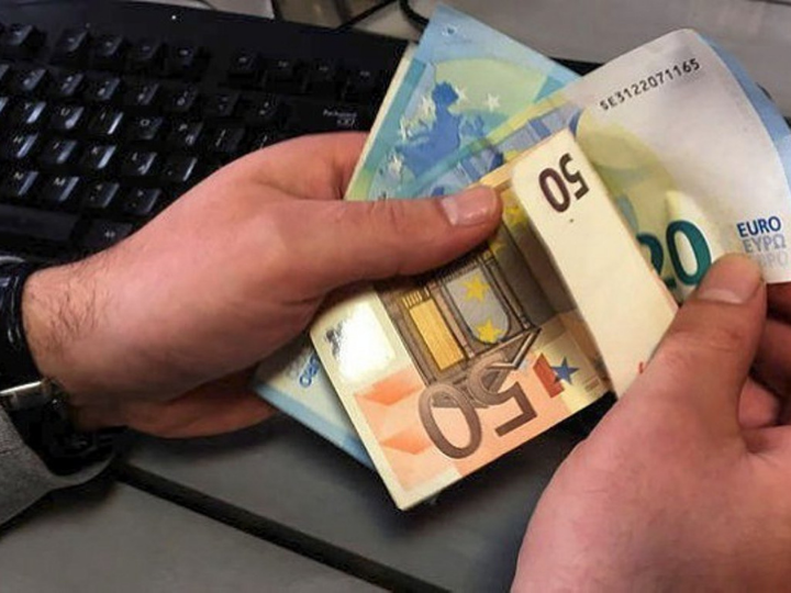 "The legislative framework on minimum working conditions must be enforced for all workers as another important element of the fight against in-work poverty, MEPs underline."