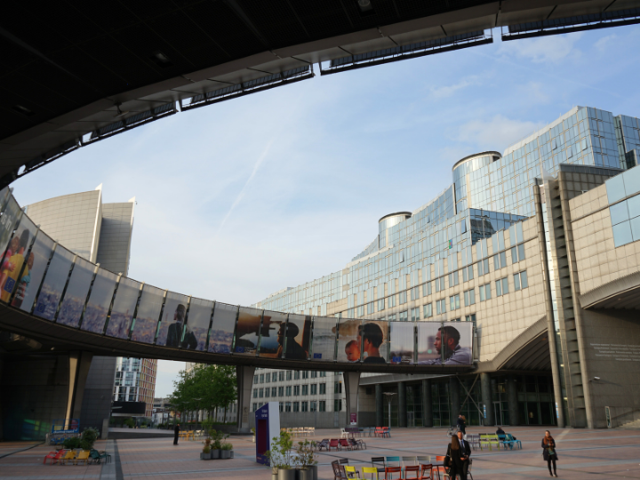 At the core of the proposal are Minimum energy performance standards (MEPS), which set an obligation to renovate the 15% worst-performing buildings in each EU country, a move meant to target the poorest households, which cannot afford to renovate and are the most exposed to energy poverty.