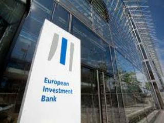 The EIB President said: “The Investment Plan for Europe has been a true game-changer for the Bank. We have created new products, we have reached out to new clients – 3 out of 4 are new to the Bank – and we have built new partnerships, in particular with the national promotional banks. Extending the European Fund for Strategic Investments will help Europe meet the challenges of a changing world economy.”  The President warned against complacency. 