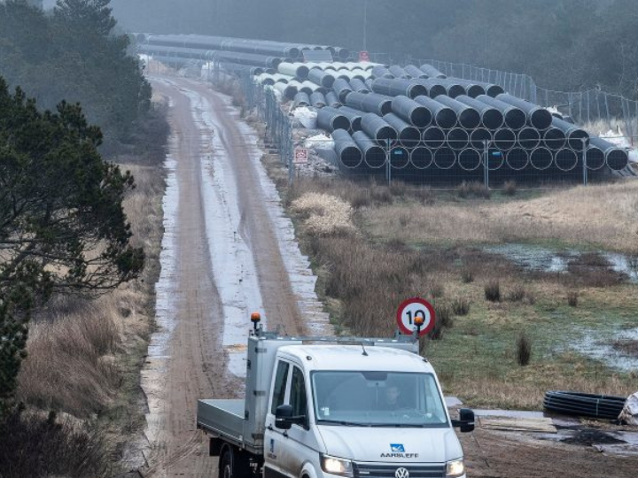 “When we look to the climate urgency and we look to the carbon budgets, which are left globally and also in the EU, basically there is no space for something which the gas industry would call an ‘energy transition’ – a smooth transition taking several decades.”