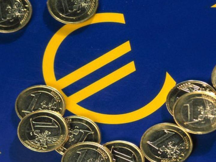  Financial support to Member States under SURE will become available once all Member States have voluntarily committed and signed their guarantee agreements with the Commission. 