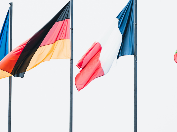 Successive Franco-German president-chancellor duos have repeatedly managed to move the relationship between the two countries forward with joint trademark projects: from the Elysee Treaty of Adenauer and De Gaulle to Merkel and Macron’s Next Generation EU fund.