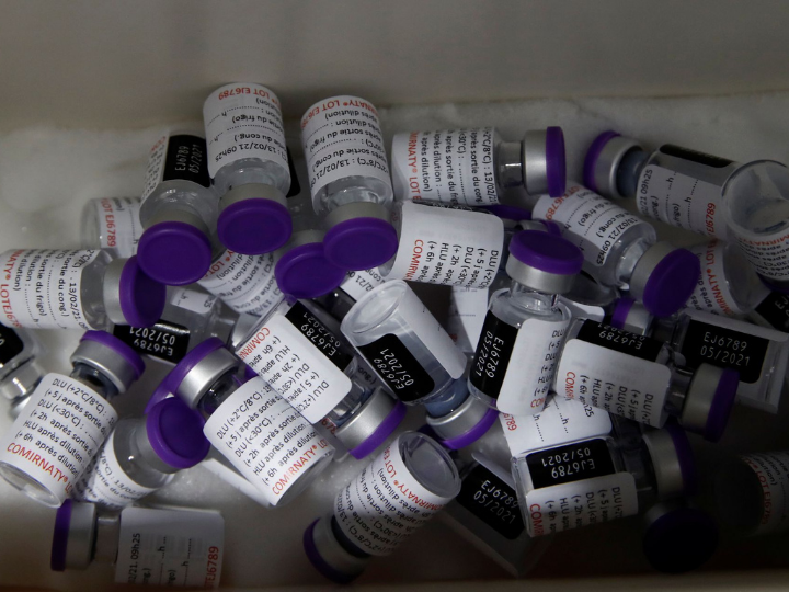 “All the necessary data on BioNTech is available […] The UK and US have already granted approval. An assessment of the data and approval by EMA should happen as fast as possible,” Spahn tweeted.