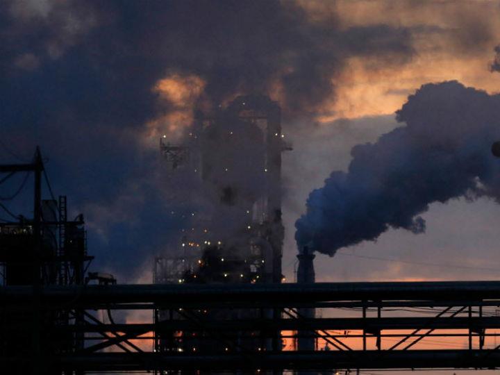The continued funding of projects like gas pipelines until 2021, and the modernisation of existing fossil fuel infrastructure beyond 2021 threatens the EU’s climate commitments.