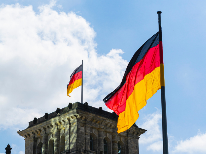 While the government has been struggling to agree on the upcoming federal budget since the start of the year, Lindner introduced strict austerity targets for the individual ministries to close the existing financial gap of €20 billion. With the new budget, this target is about to be met.