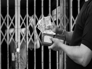 We know that in the EU the statistical data available does not capture the full prevalence of the phenomenon. But the EU’s data does indicate clear trends, and these are consistent with data from international organisations and other bodies. According to the EU’s First Report in 2016 on the progress made in the fight against trafficking in human beings, 15,846 victims of THB were registered between 2013 and 2014, with two-thirds being EU citizens. Trafficking for the purpose of sexual exploitation is still by far the most highly reported form of trafficking in the EU (67% of registered victims), with 95% of the victims being women and girls. This is followed by trafficking for the purpose of labour exploitation (21%) and trafficking for other forms of exploitation (12%), including for the purpose of criminal activities, forced begging and organ removal. 