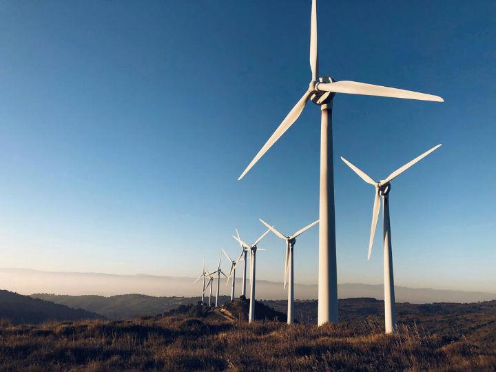 “Investment in renewable hydrogen has a great potential in terms of jobs and growth creation,” because of existing plans to expand renewable electricity capacity. “When produced by grid connected renewables it offers a real form of sector coupling between the power sector and the other economic sectors,” the coalition says.