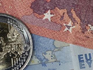 The leveraging of competitiveness by the euro accounts to a considerable degree for the widely varying performance between north and south. The German and other northern economies’ superior competitiveness is further boosted, while the competitiveness of the Greek and other mostly southern economies is negatively leveraged.