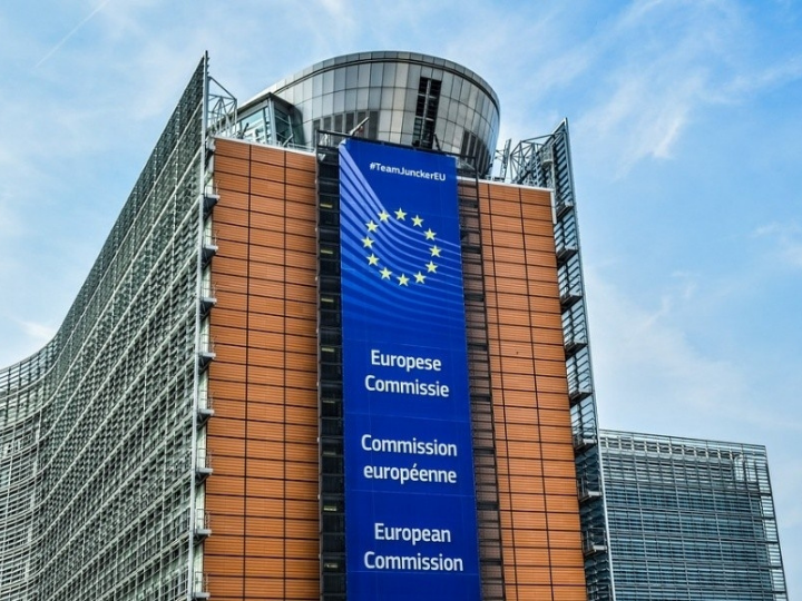 The Commission will use a diversified funding strategy to raise up to around €800 billion in current prices until 2026.