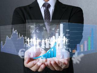 Thus, media shops reward with huge amounts fake visits by giving adverts to websites with fake readers. As a result, advertisers pay having the illusion of the one million single visits…