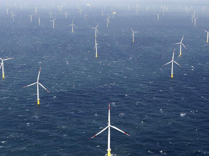According to Bloomberg, competition among offshore wind companies is rising as governments look to transition from fossil fuels.