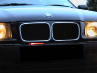 BMW shares slip as revenues disappoint
