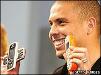 Siemens sells mobile-phone unit
