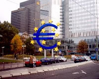 ECB projects lower long-term growth for Eurozone