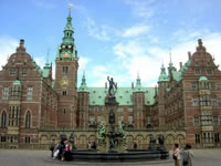 Majority of Czechs and Danes back EU Constitution