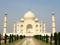India targets 10 million tourists by 2010