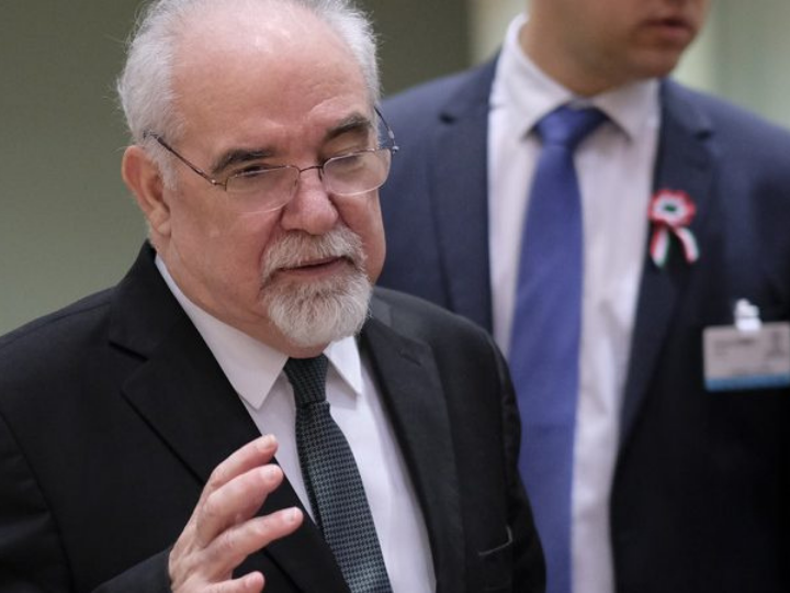 The European Commission held an extensive public consultation, in which it received “hundreds or thousands of contributions”, in addition to debates among countries and in the European Parliament.