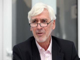 Peter Kramer, Editor in Chief for EBR, is being interviewed over the Greek national elctions.
