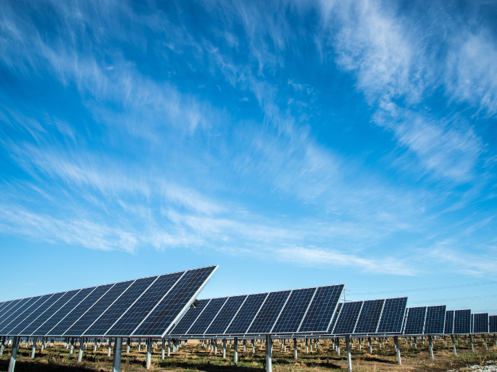 More importantly, there was no extra money on the table to rival the US Inflation Reduction Act and its $370 billion in cash for clean energy investments. Instead, the Commission chief said the money will be rehashed from existing EU funds, with a proposed €10 billion top-up coming from EU member states’ coffers.