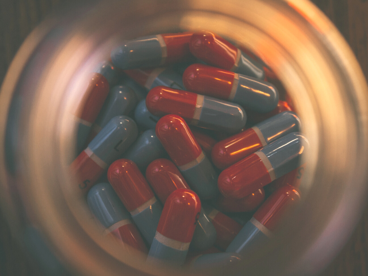 This is where artificial intelligence (AI) comes into play, because it allows researchers to quickly and accurately design and assess potential drugs.
