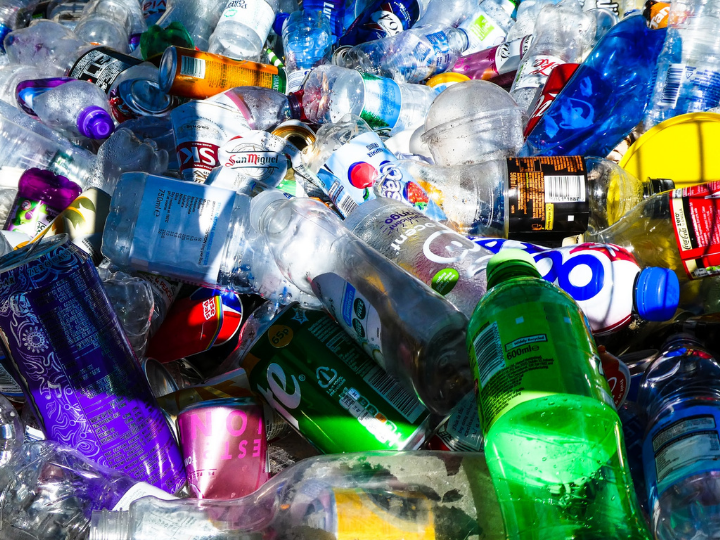 Governments and businesses have been calling for an international and legally binding treaty mandating targets to reduce plastic pollution.
