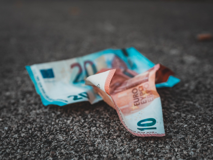 "Several reputable economists have been warning and referring to the presence of a global phenomenon, "stagflation", which combines inflation and stagnation".