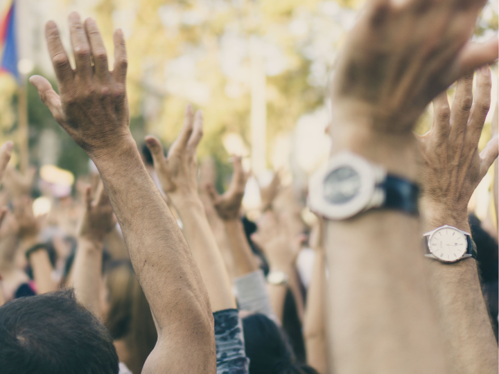 Firefighters, bakers, museum workers, teachers, train and metro drivers, but also high-school students and regular citizens stopped work on Thursday in protest of a reform they deem unjust and untimely as the cost-of-living crisis hits an all-time high.